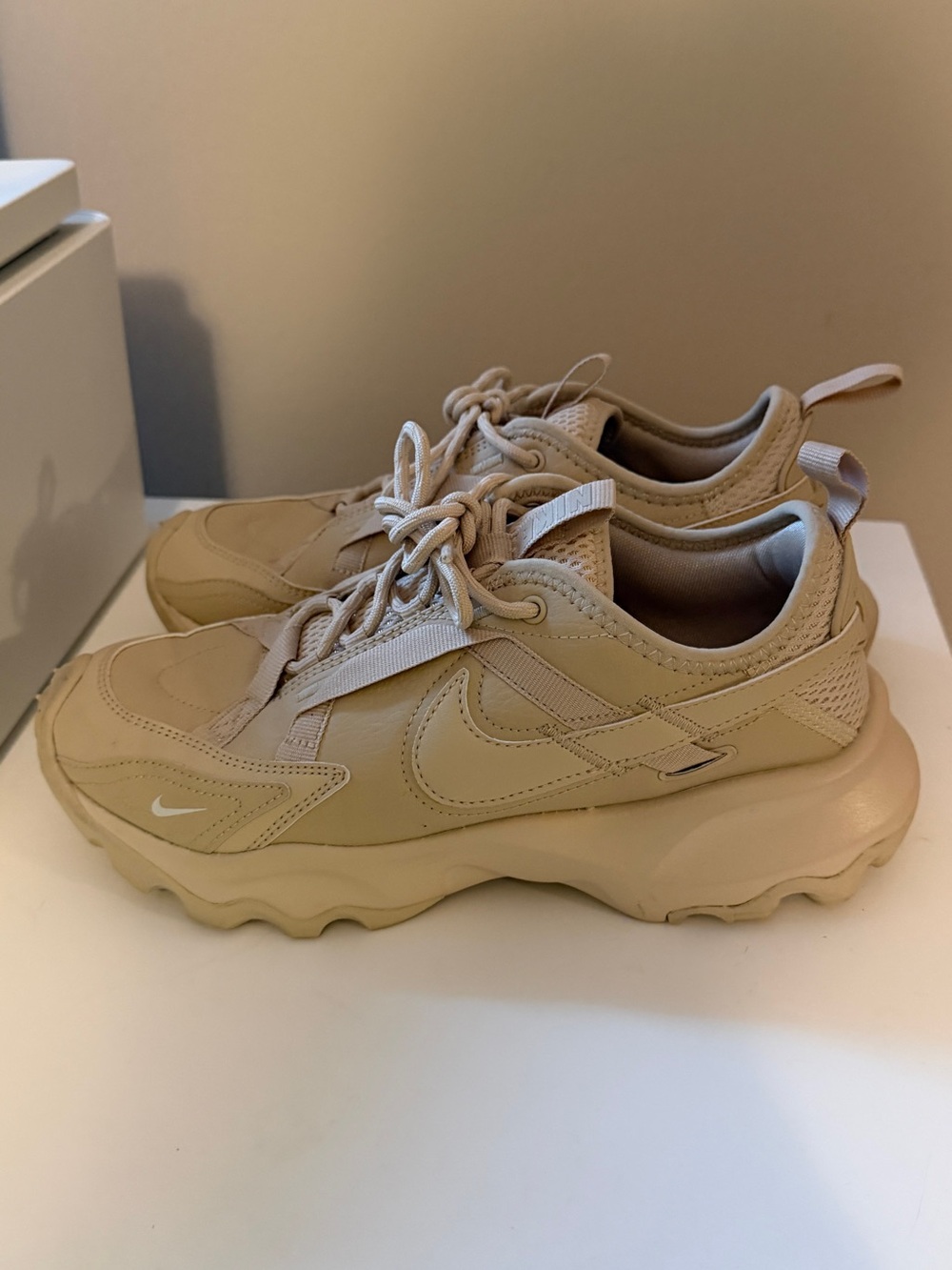 Nike TC 7900 womenโs sneakers size 7.5